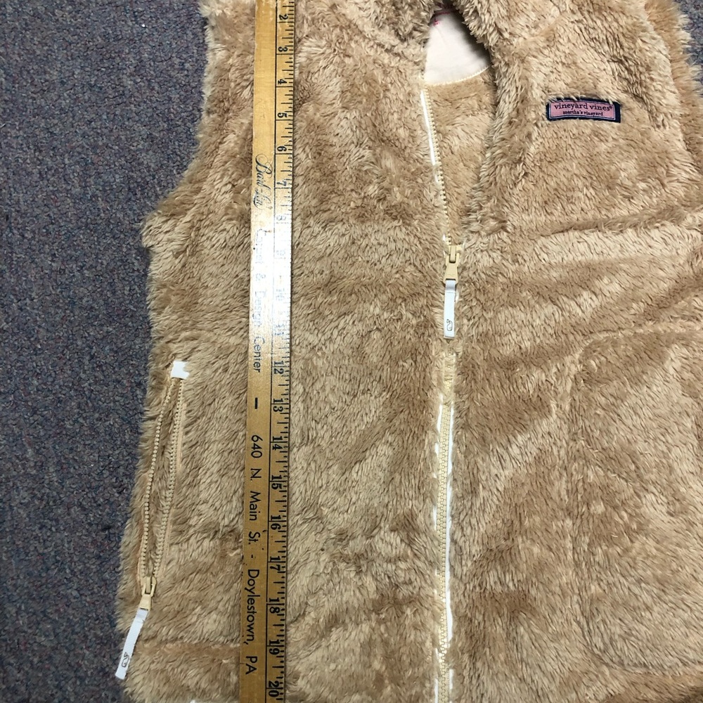 Vineyard Vines furry tan vest! - Picture 8 of 8
